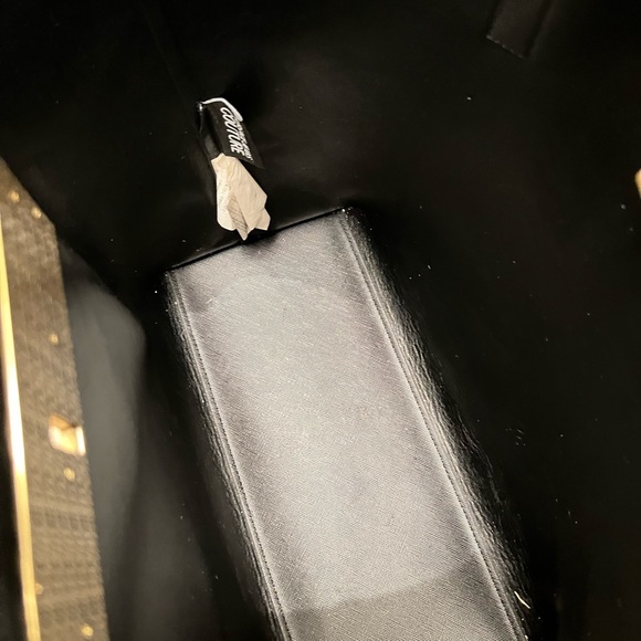 Versace purse - Picture 7 of 9